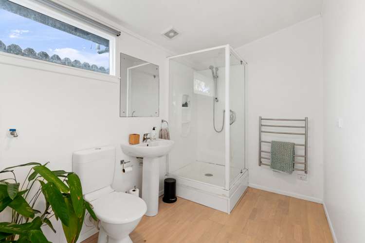 10 Edgerton Road Te Atatu Peninsula_25