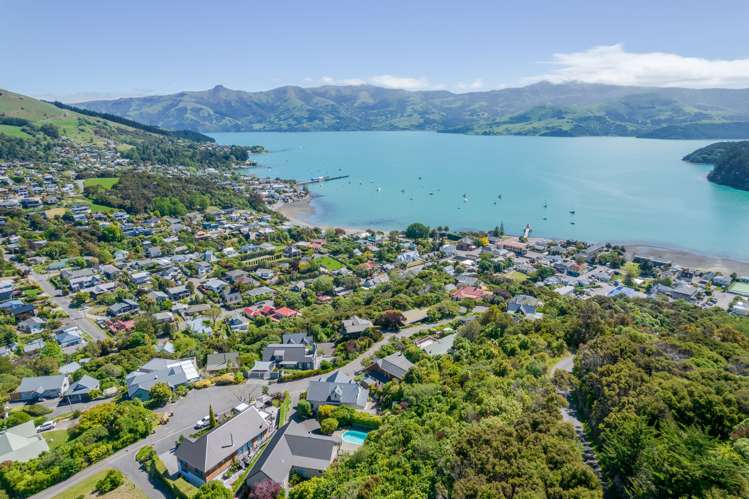 19 Settlers Hill Akaroa_19