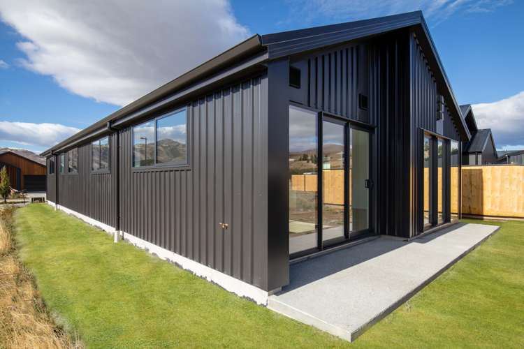 79 Magnum Drive Cromwell_11