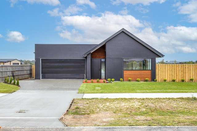 Stunning 4 Bedroom Ready Now!