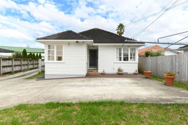 70 Melrose Road Mt Roskill_2