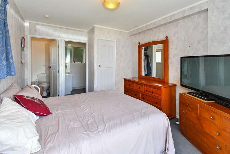 16 Mccall Place Opaheke_13