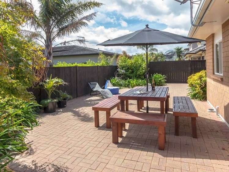 44 Salford Crescent Flat Bush_2