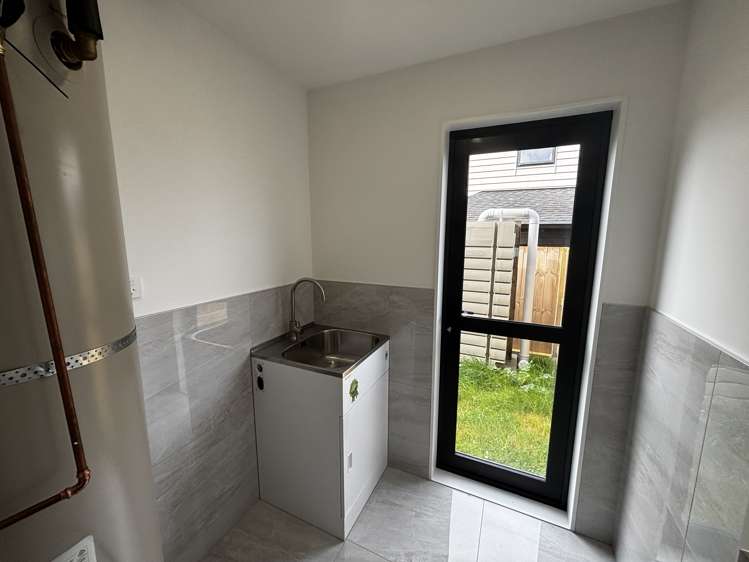 2/1 O'Connell Street Manurewa_12