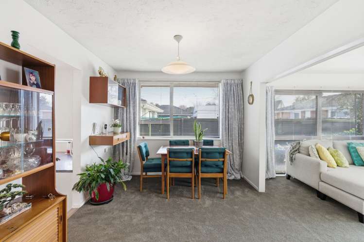 2/1 Karnak Crescent Avonhead_5