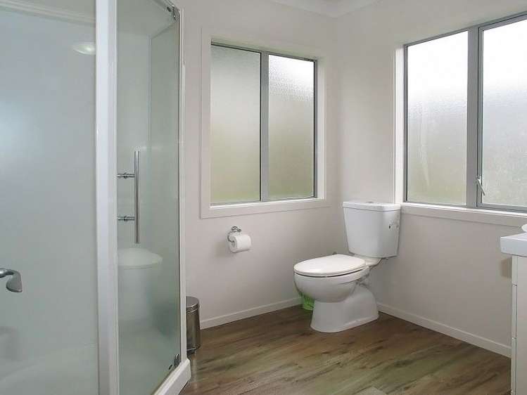 60 Te Puia Drive Aotea_15