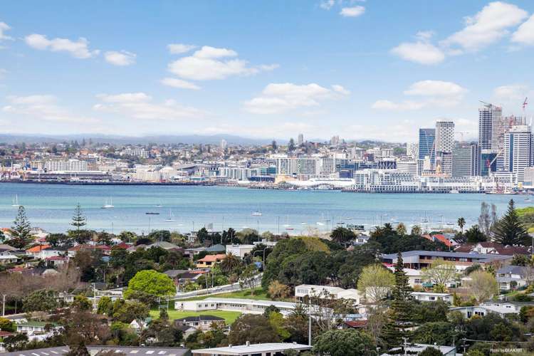 115 Pupuke Road Northcote_0