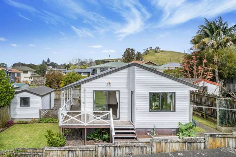 3/20 Woodward Avenue Mangere Bridge_16