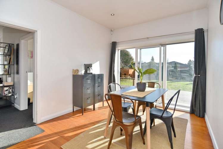 17 Achilles Street Burwood_5