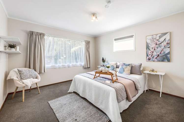 10 Borrowdace Avenue Botany Downs_26