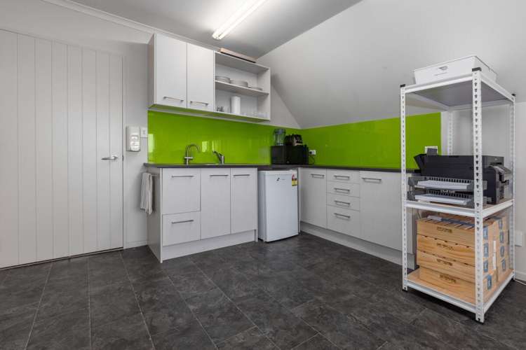 Unit 1, 33 Kapiti Road Paraparaumu_2