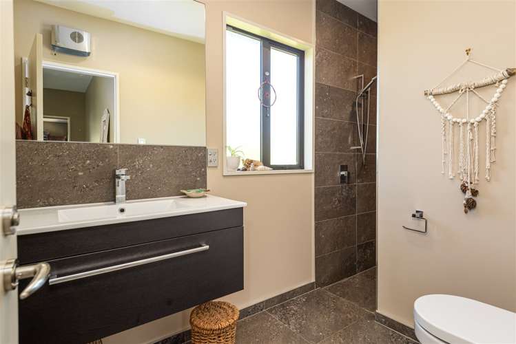 111a Rocking Horse Road Southshore_11