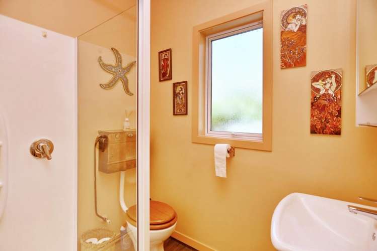 68 Sylvan Street Hillmorton_11