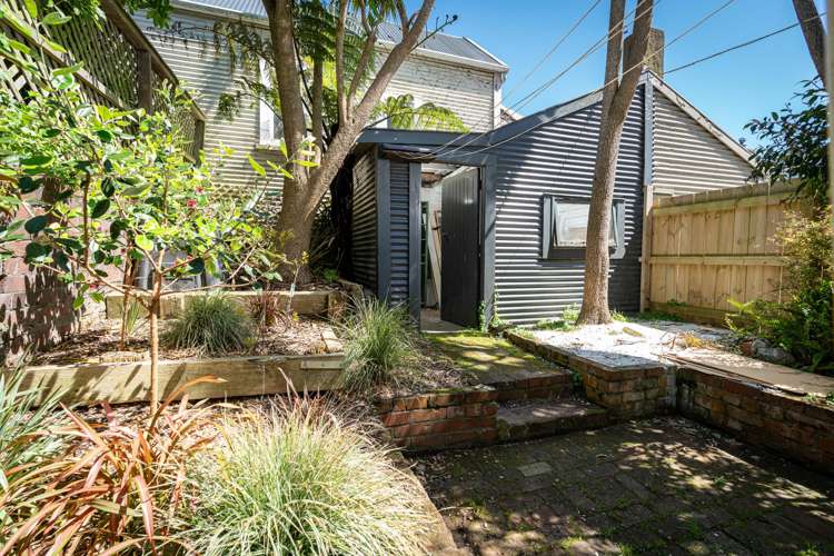 254 Adelaide Road_3