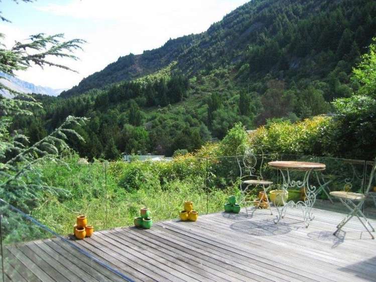 61 Arawata Terrace Fernhill/Sunshine Bay_10