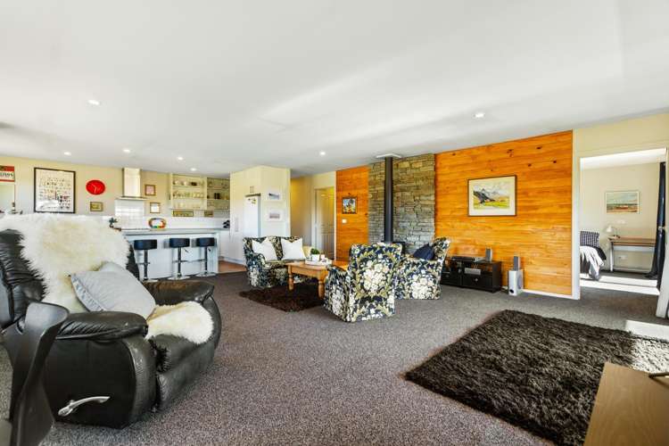 21 Frye Crescent Albert Town_2