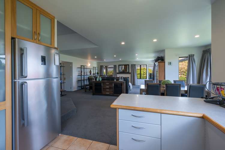 23 Olympus Way Richmond_7