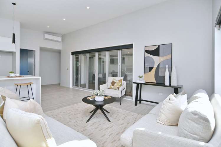 13 Picadilly Avenue Casebrook_11