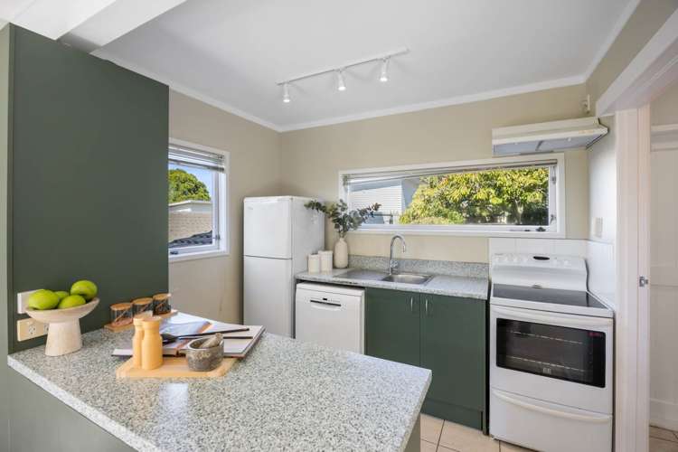 4/16 Turama Road Royal Oak_9