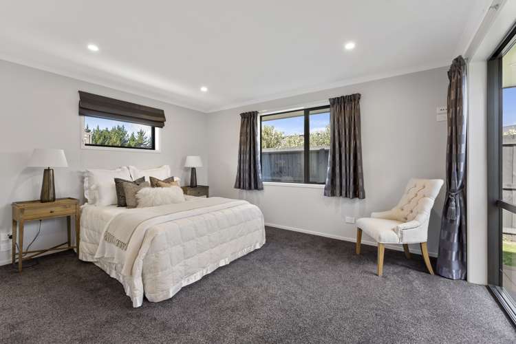 4 Kohunga Crescent Bottle Lake_17