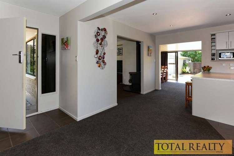 16 Davidson Crescent Hornby_2