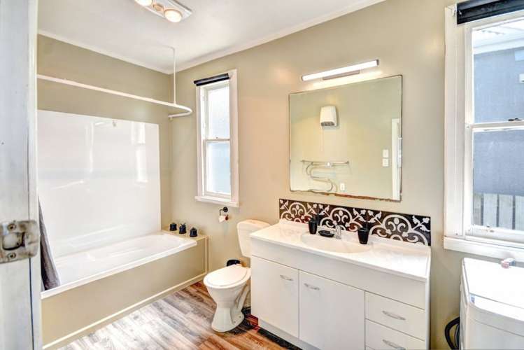 157 Oxford Street South Dunedin_10