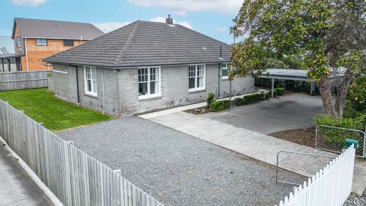 43 Birchfield Avenue Dallington_18