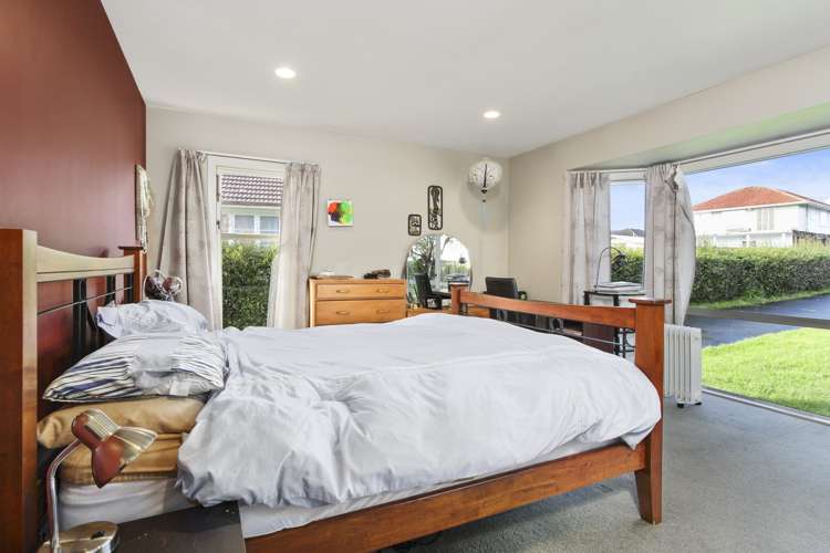 7 Essex Street Te Atatu South_11