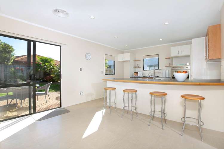 16d Saint Jerome Avenue Te Atatu Peninsula_9