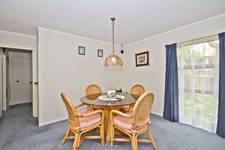 2/62 Clayburn Road Glen Eden_4