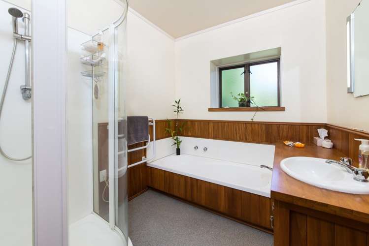 55 Covil Avenue Te Atatu South_21