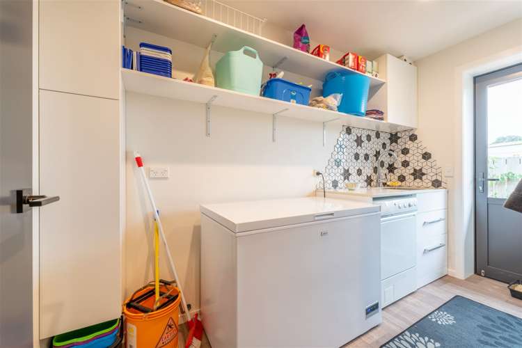 4 Anne Street Cave_12