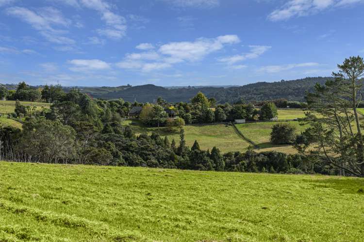 13 Vaughans Road Okura_2