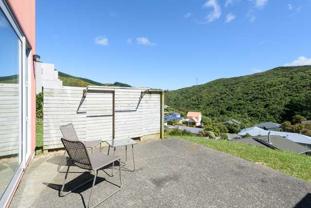 37 Saddleback Grove Karori_4