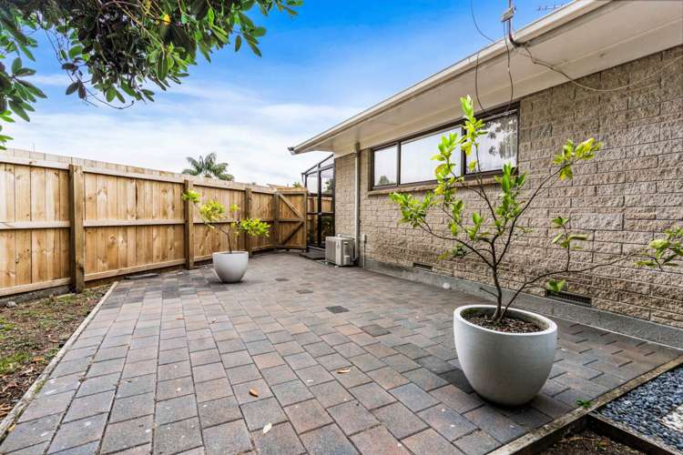 2/4 Lionel Sharp Place Pukekohe_11