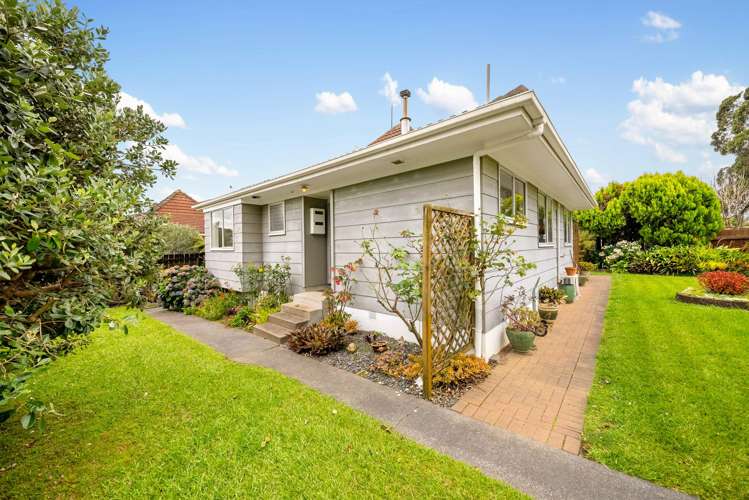 2/29 Highland Park Drive Highland Park_15