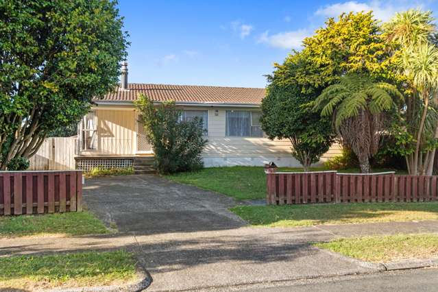 64 Sunlands Drive Manurewa_1