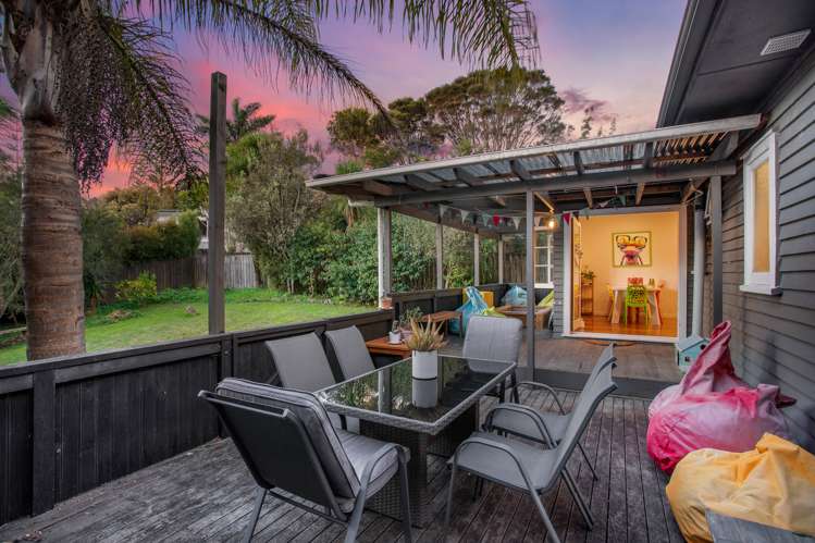 43 Atkinson Road Titirangi_13