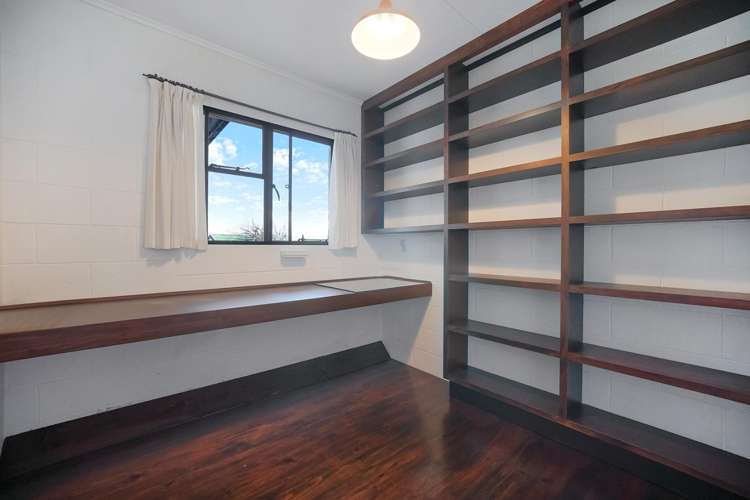 16 Bristol Road 11428_5
