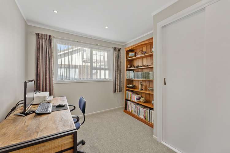 37 Holland Street Wainuiomata_11