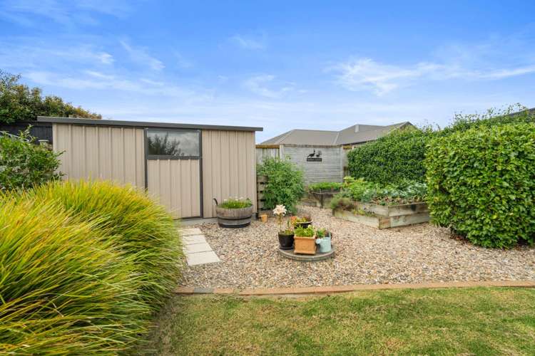 64 Eighth View Avenue Beachlands_19