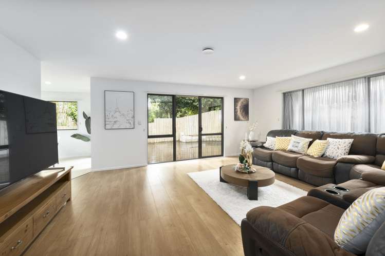 27a Chorley Avenue Massey_1