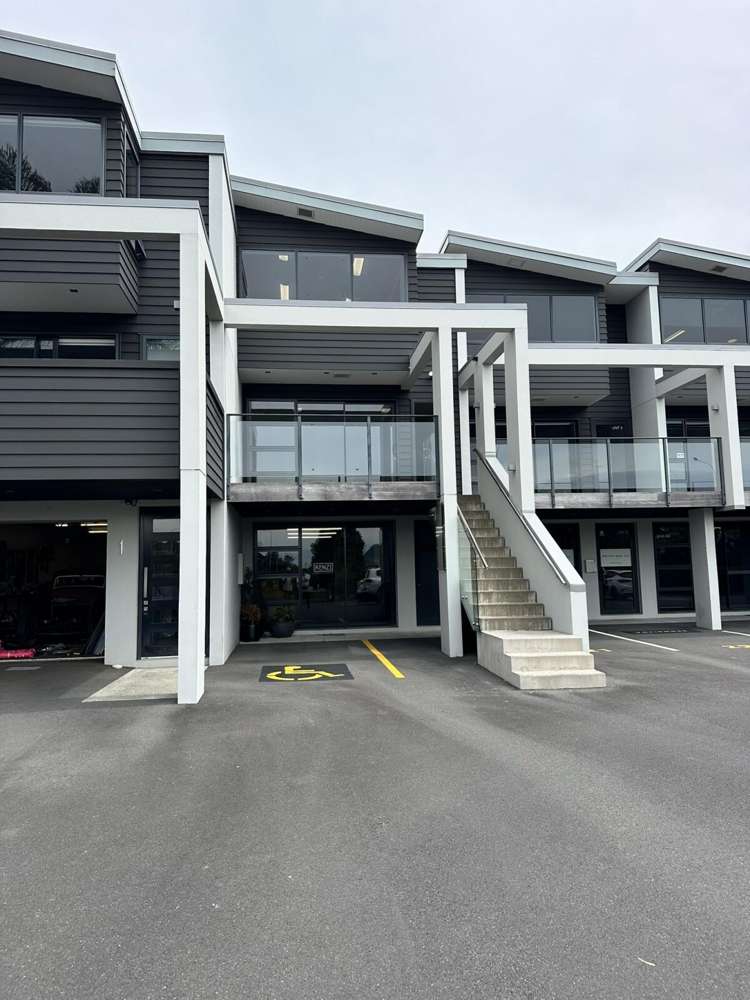 Unit 2, 144 Third Avenue Tauranga_1