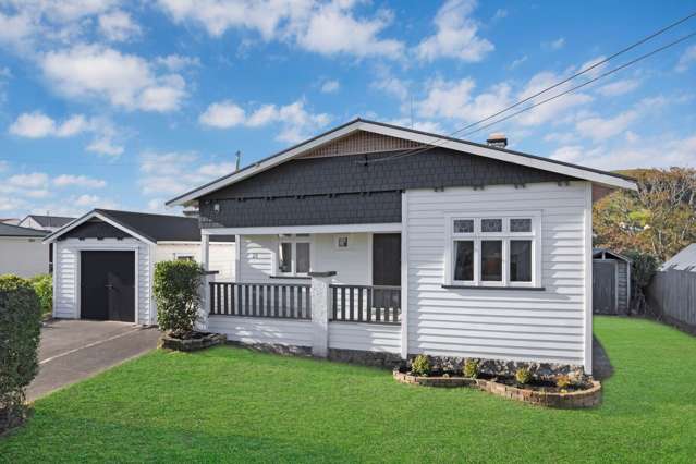 Timeless Californian Bungalow!