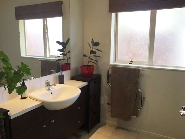 10 Aberdeen Crescent Wattle Downs_14