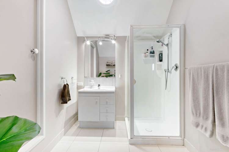 370 Kingseat Road Kingseat_20