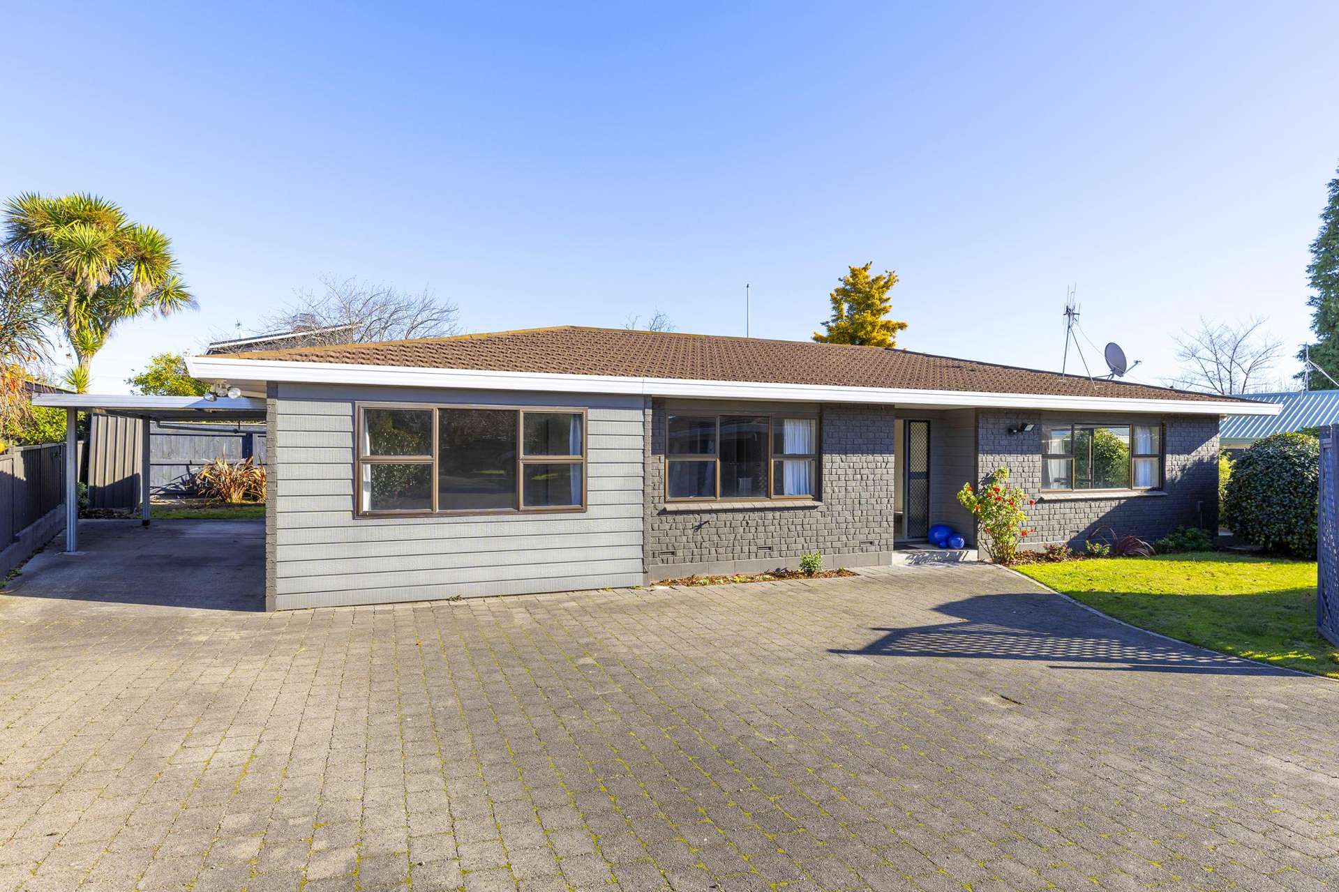2/7 Kathleen Place Rainbow Point_0