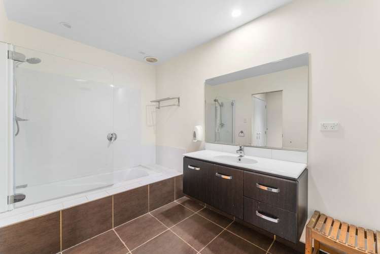 23 Oaktree Avenue Browns Bay_16