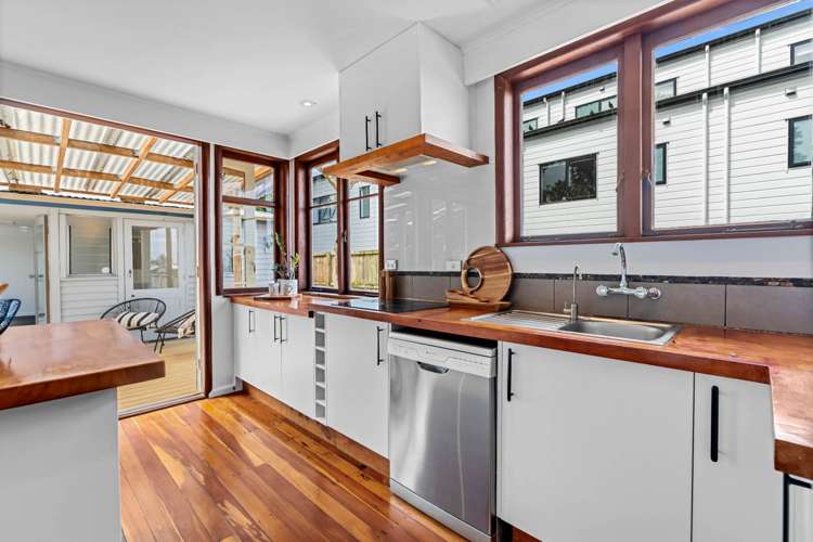 1/22 Harbour View Road Te Atatu Peninsula_10