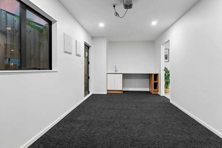 1b Geoffrey Road Torbay_24